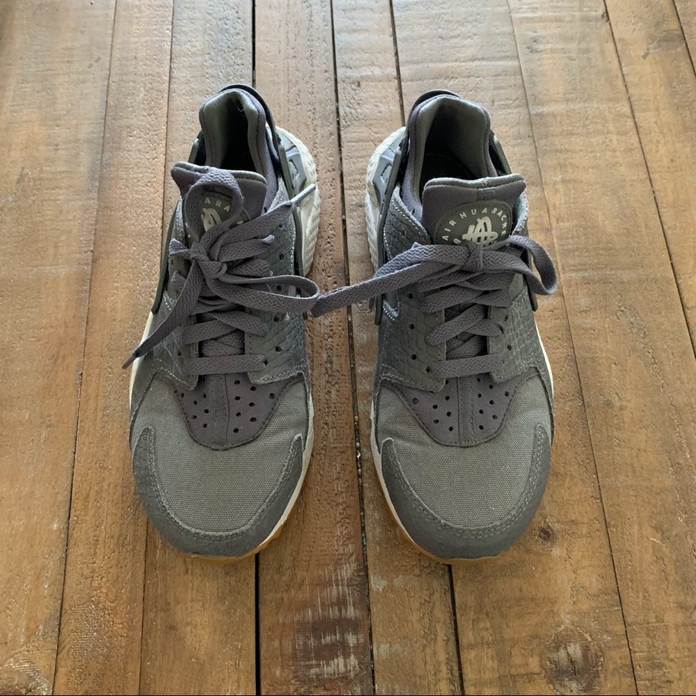 Women's NIKE HUARACHE RUN PRM PREMIUM